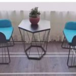 TABLE 909927 +2 CHAISES - kashkazi976.yt